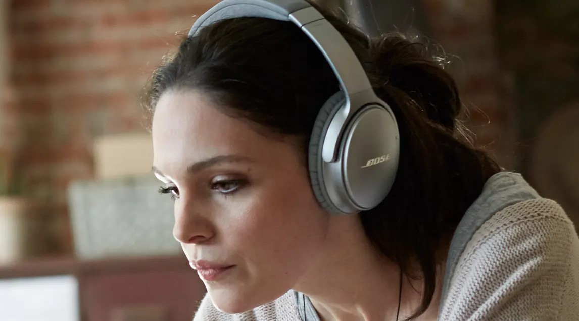 headphones-in-modern-business-life